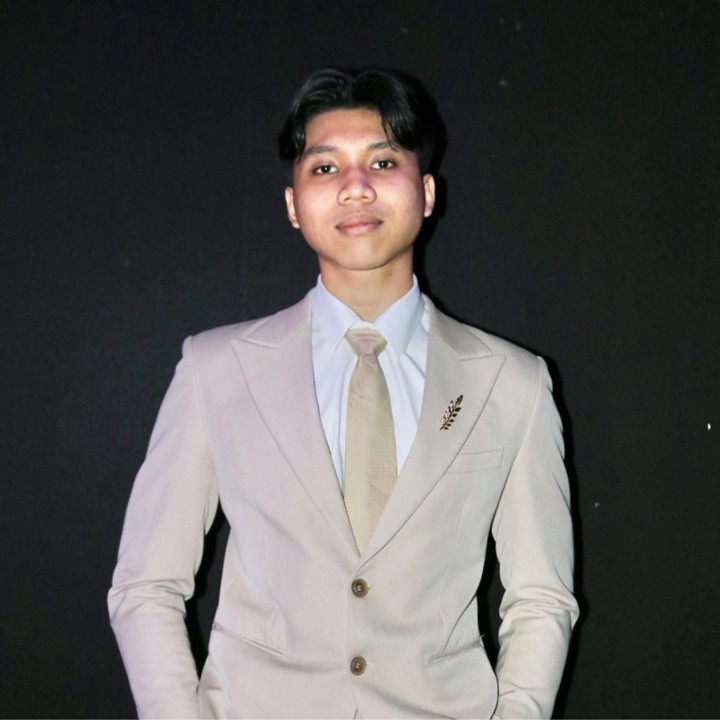 Son Tran Headshot